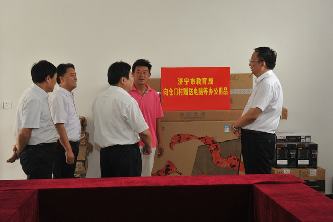 闫志强到曲阜陵城深化调研指导驻村帮扶干部联建工作