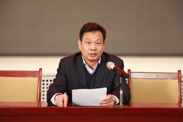 市教育局副局长郝民出席会议并讲话,曲阜市人民政府副市长刘鹏,市教科
